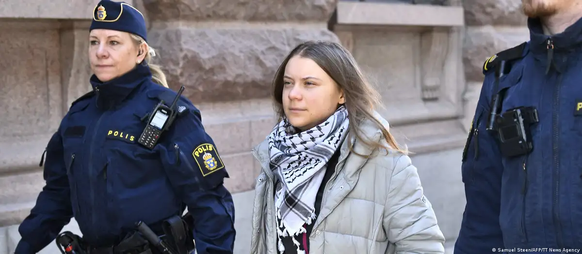 Greta Thunberg removed from blocking Swedish parliament