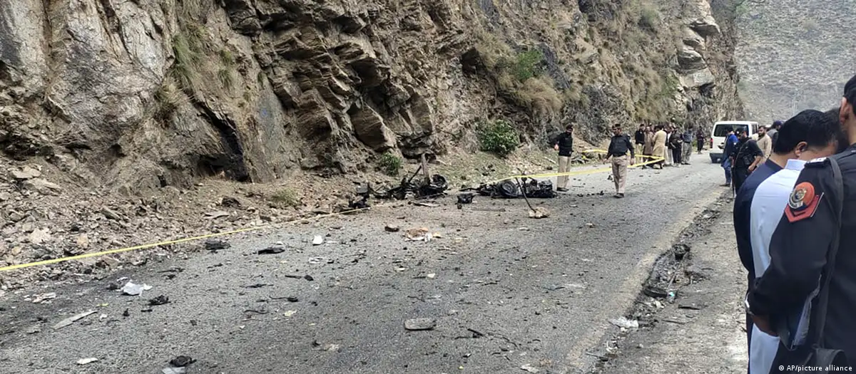 Pakistan: 5 Chinese workers killed in bombing
