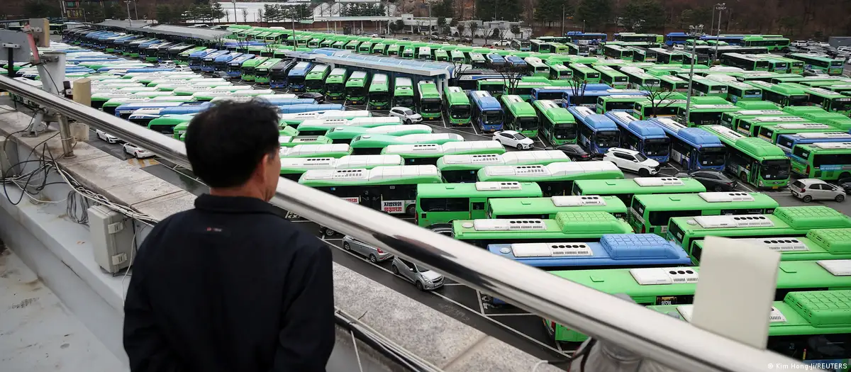 South Korea: Striking Seoul bus drivers to return to work