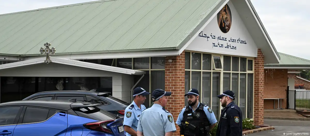 Australia: Teenager charged with terrorism in church attack