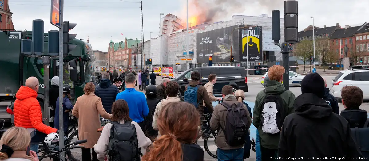 Fire engulfs Copenhagen's historic stock exchange building