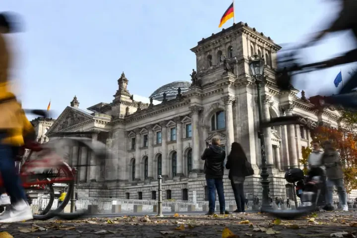 Germans have positive view of the state, survey finds