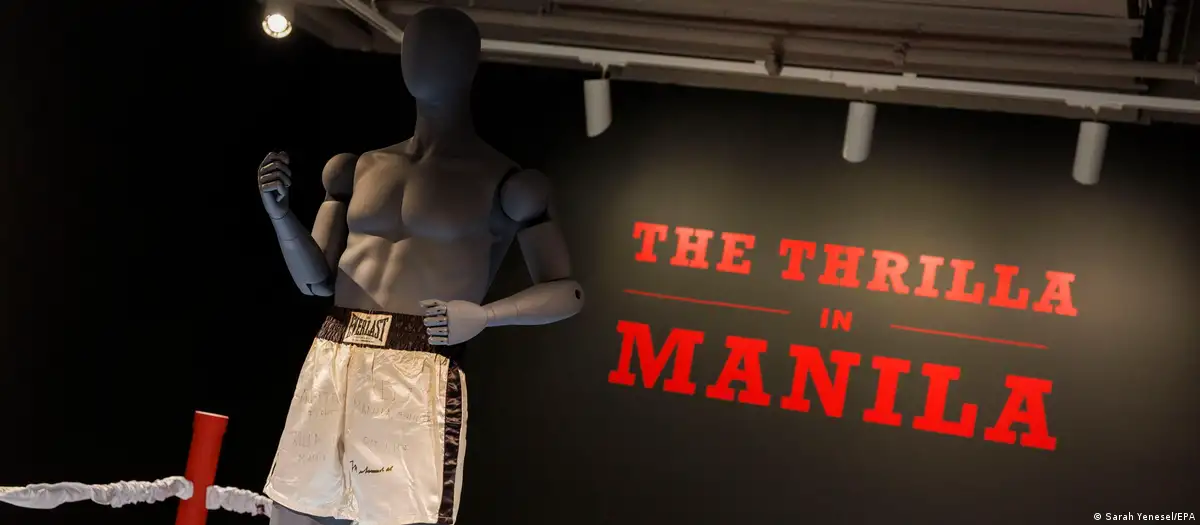 Muhammad Ali's 'Thrilla in Manila' trunks up for auction