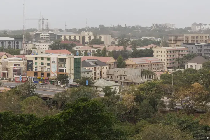 Nigeria: Over 100 inmates escape prison due to heavy rains