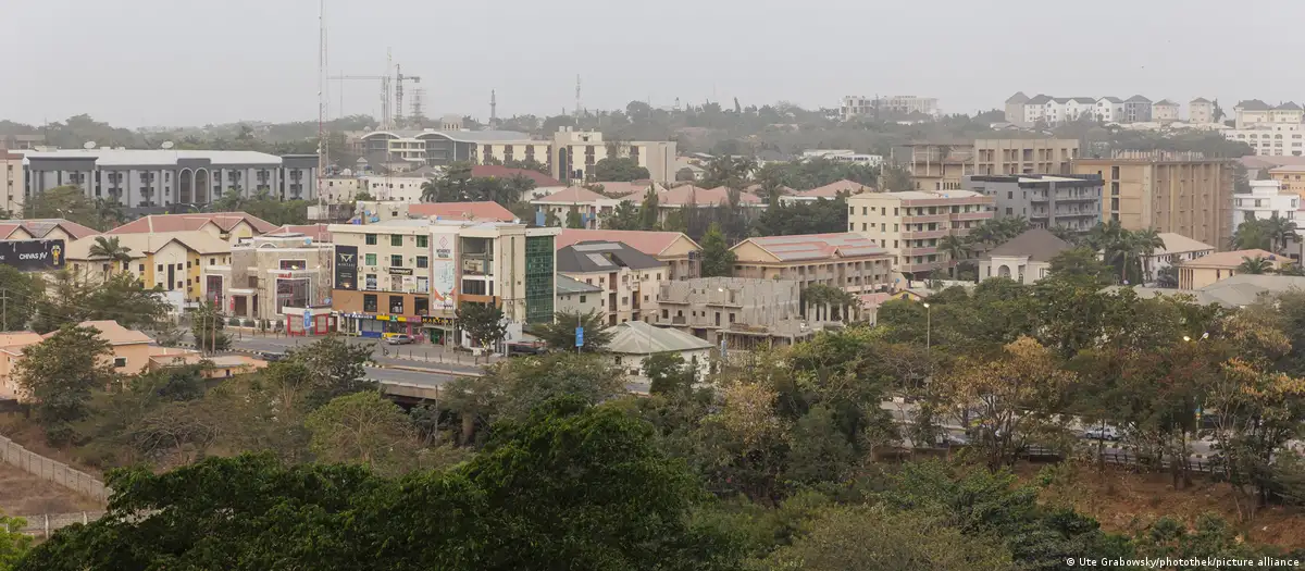 Nigeria: Over 100 inmates escape prison due to heavy rains