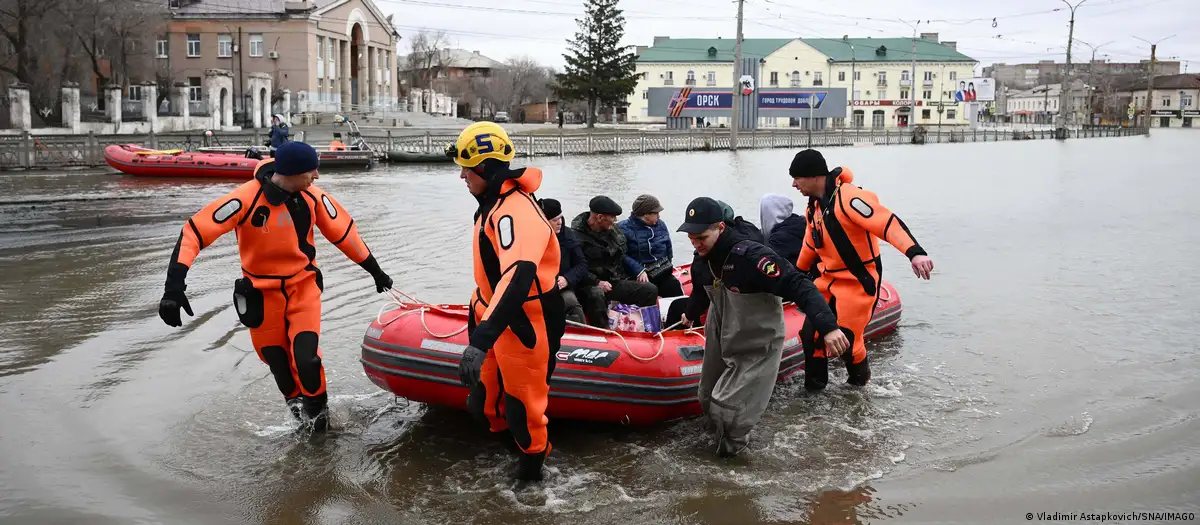 Russia evacuates thousands amid floods in Ural region