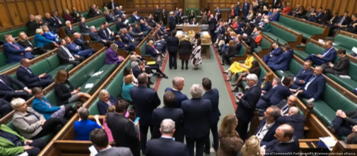 Rwanda plan: UK Parliament passes migrant deportation bill