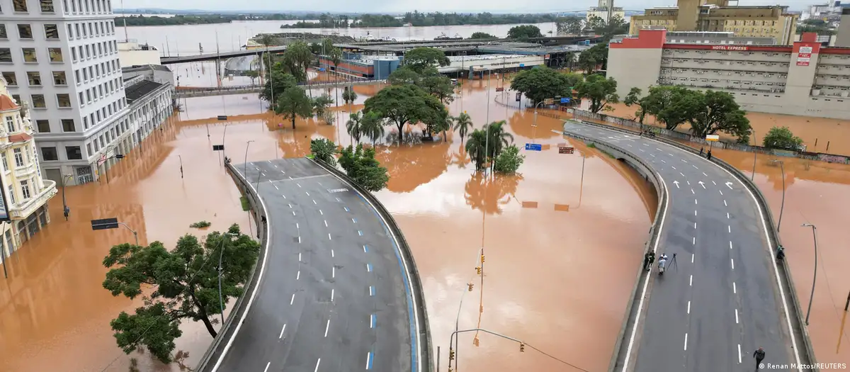 Brazil floods: Rescuers race against time as toll rises