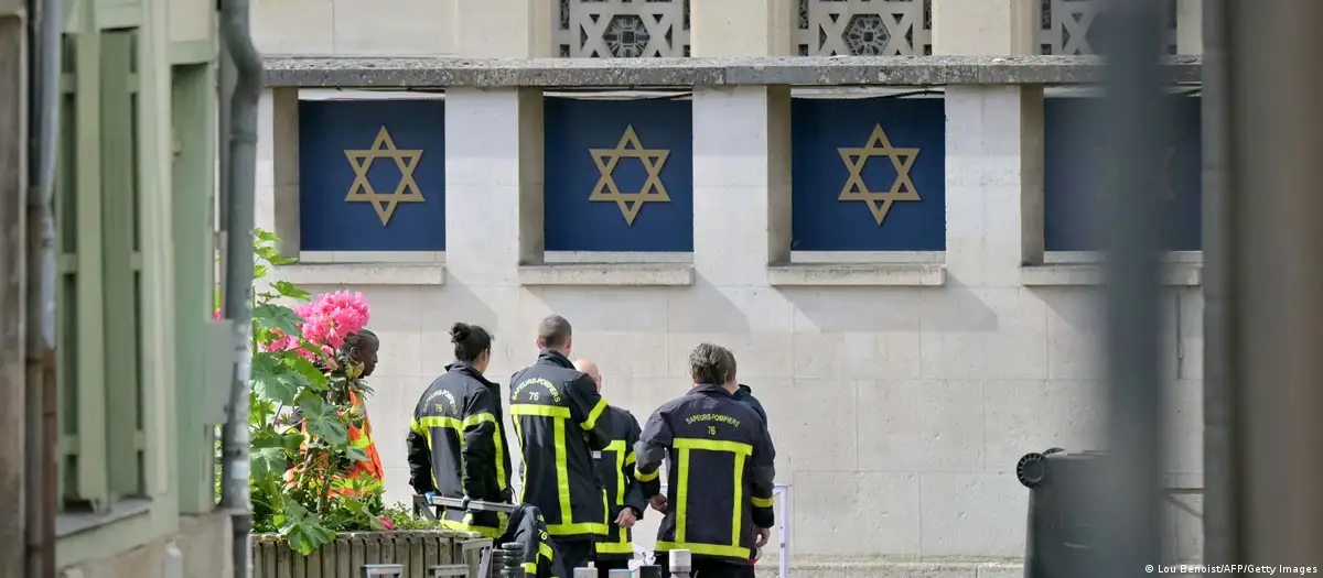 French police kill man who tried to set fire to synagogue