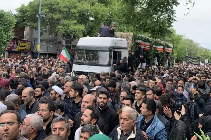 Iran: Funeral procession for President Raisi begins