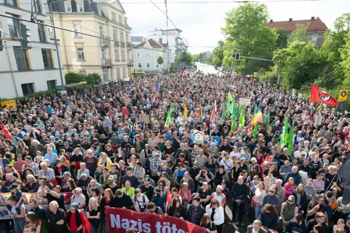 Germany: Thousands protest after attack on EU lawmaker