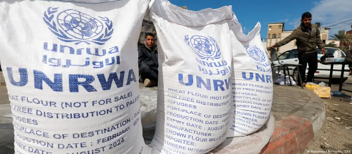 Israel-Hamas war: UN suspends Rafah food aid