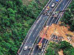 Nineteen dead after highway collapses in southern China