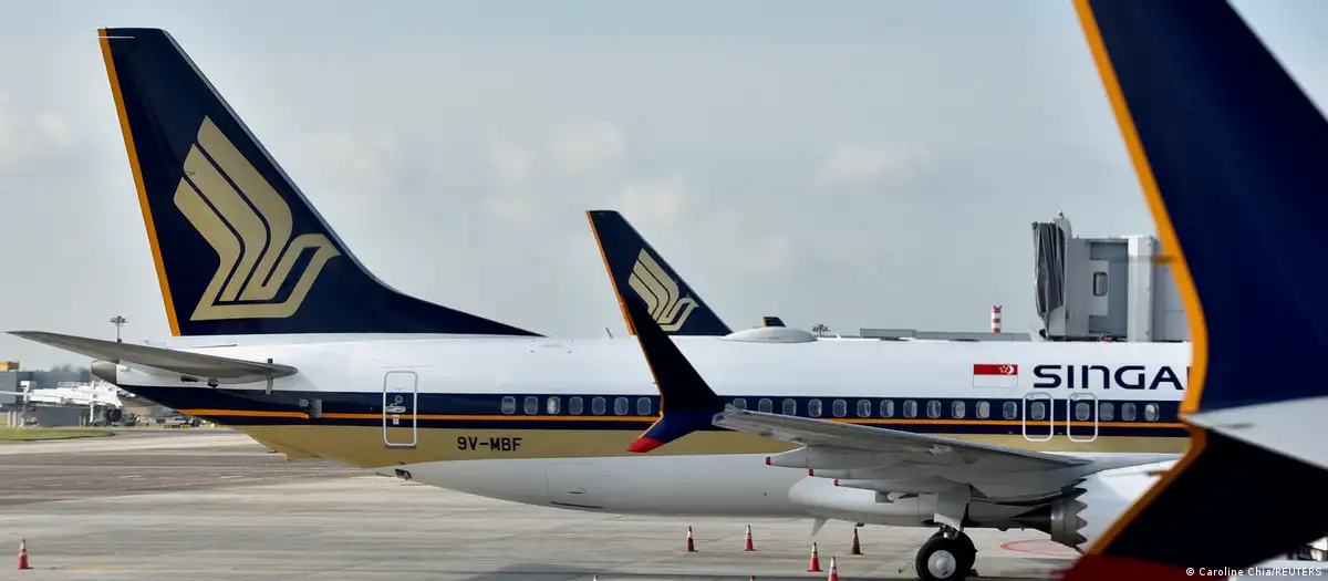 One dead as turbulence hits London-Singapore flight