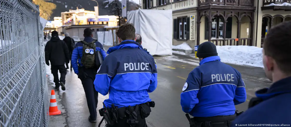Switzerland: Police arrest knife attack suspect