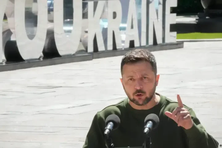 Ukraine updates: Zelenskyy says Ukraine will regain momentum