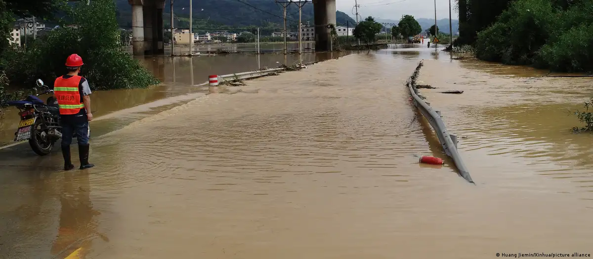 China hit by deadly flooding and extreme heat at same time