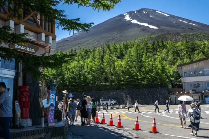 Japan: Deaths on Mount Fuji ahead of climbing season