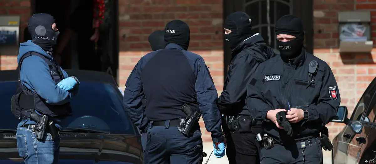 German police raids drug gang with extremist links