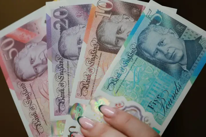 UK: King Charles banknotes enter circulation