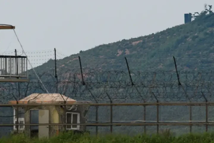 South Korea fires warning shots after border incursion