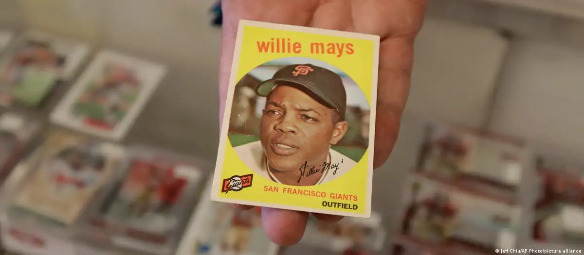 US baseball legend Willie Mays dies