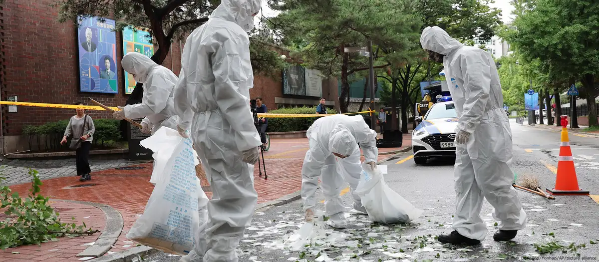 North Korean balloons drift into Seoul presidential complex