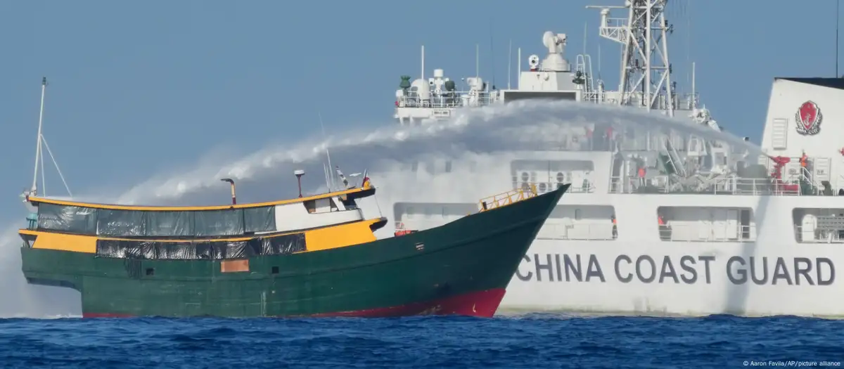 Philippines and China reach South China Sea 'arrangement'