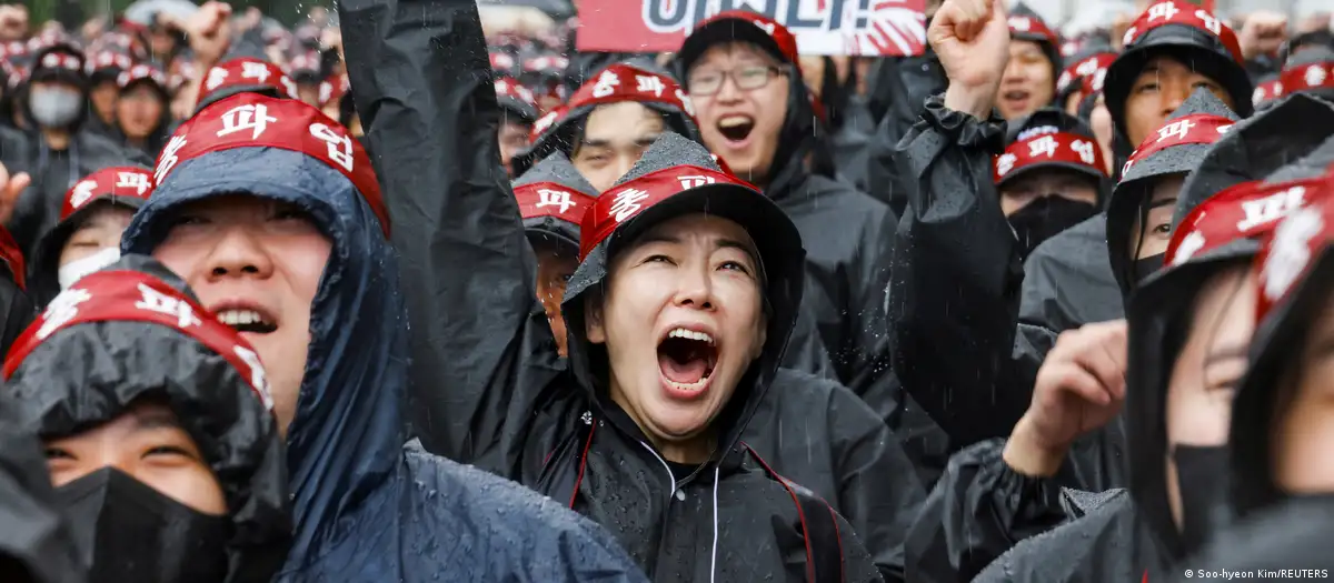 South Korea: Samsung union declares indefinite strike