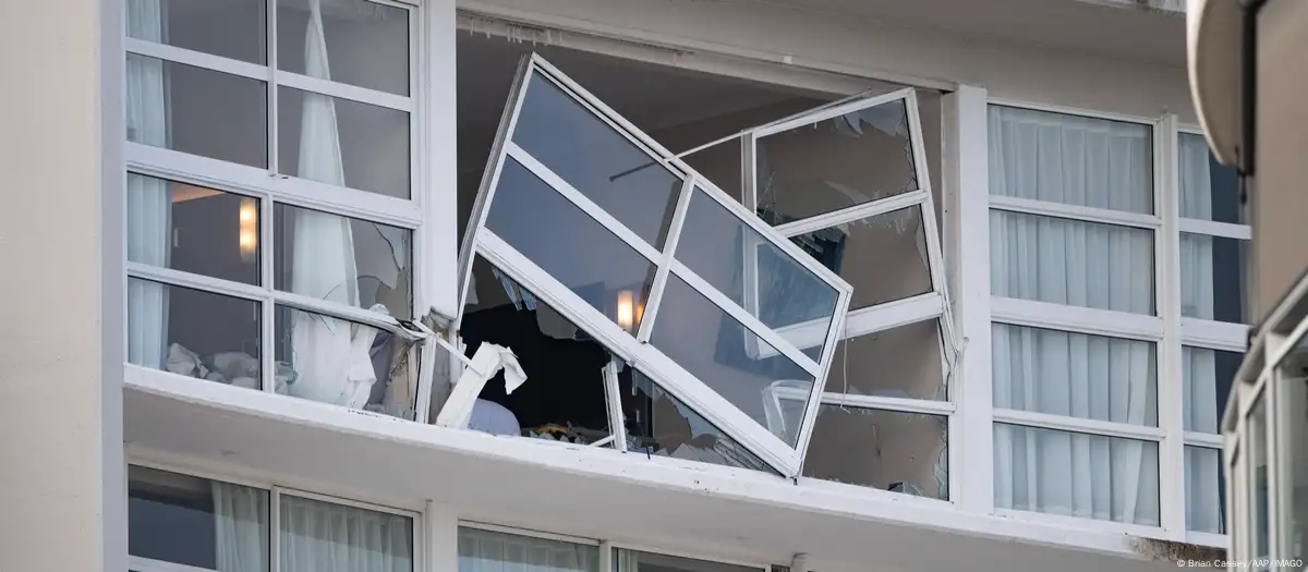 Australia: Helicopter crashes into Cairns hotel roof