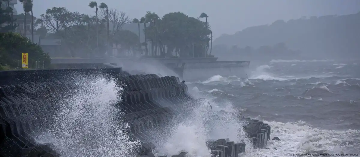 Japan issues emergency alert, braces for Typhoon Shanshan