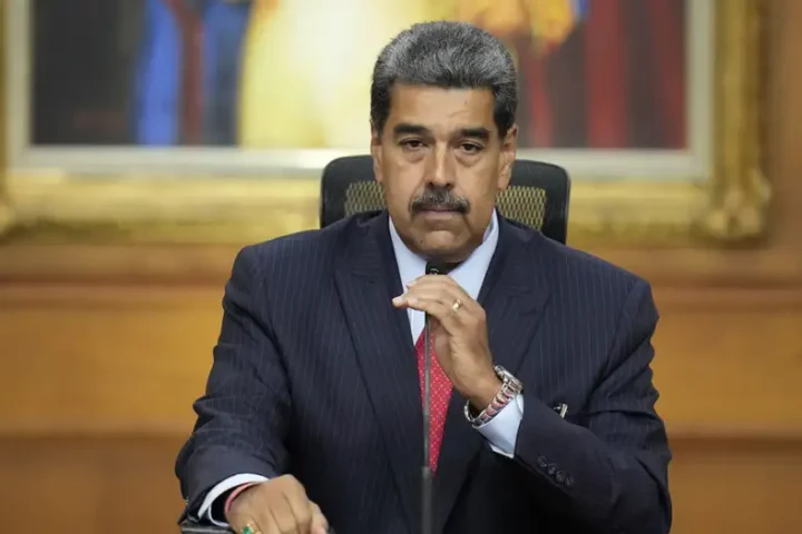 Venezuela: Maduro suspends X after Musk election 'attack'