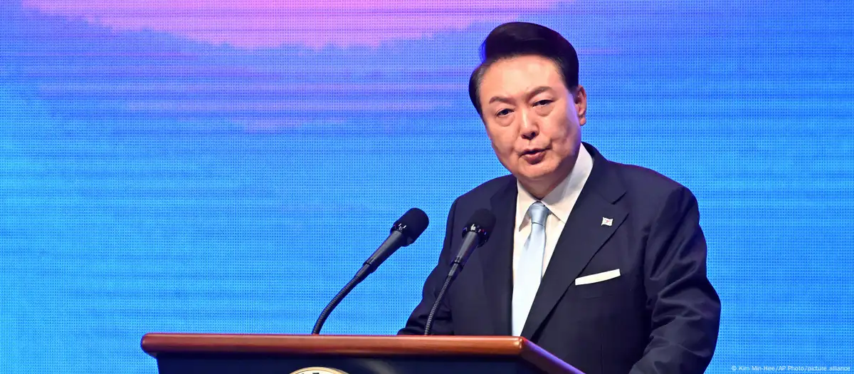 South Korea says willing to establish talks with North Korea