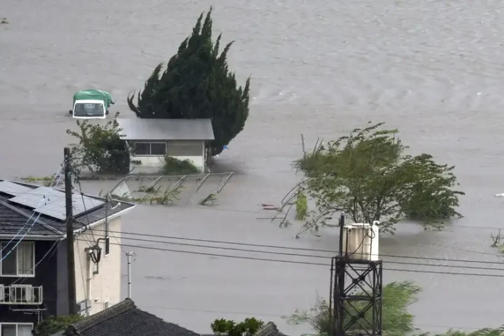 Japan: Typhoon Shanshan kills at least three