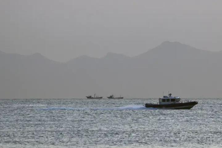 Japan sends warship into Taiwan Strait for first time