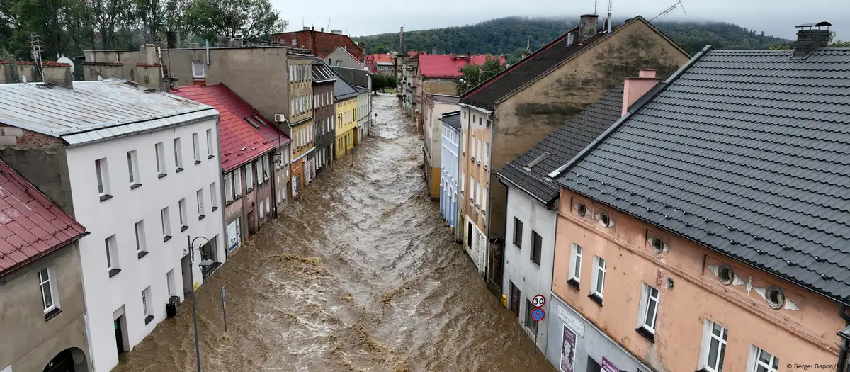 Europe floods: Tusk in southern Poland for crisis meeting