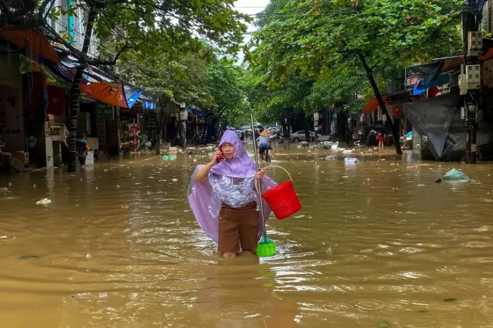 Typhoon Yagi: Evacuations in Hanoi as death toll passes 150