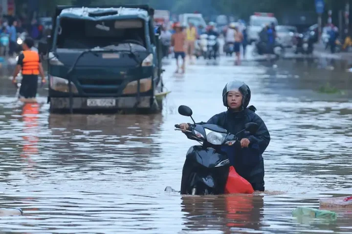 Vietnam: Water levels still high after Typhoon Yagi