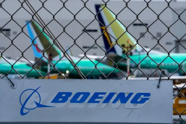 Boeing says it may raise $25 billion as Seattle strike bites