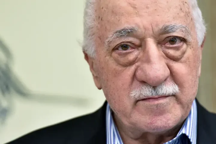 Fethullah Gulen: Exiled Erdogan rival dies aged 83