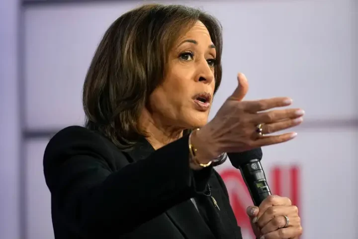 US election: Harris says she believes Trump is a fascist