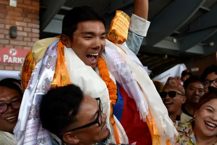 Nepali teen hailed after setting 8,000-meter peak record