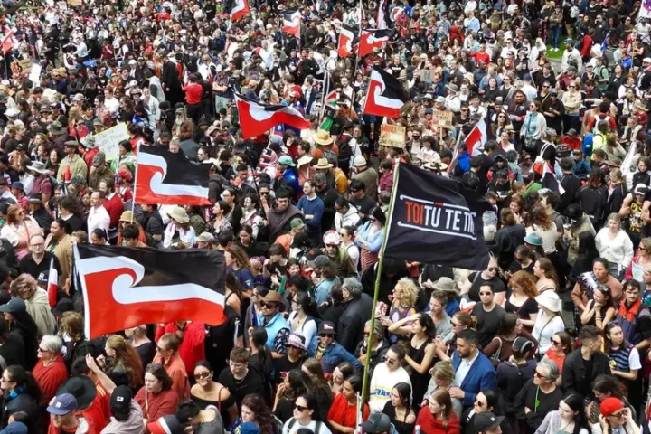 New Zealand: 42,000 demonstrate support for Maori rights