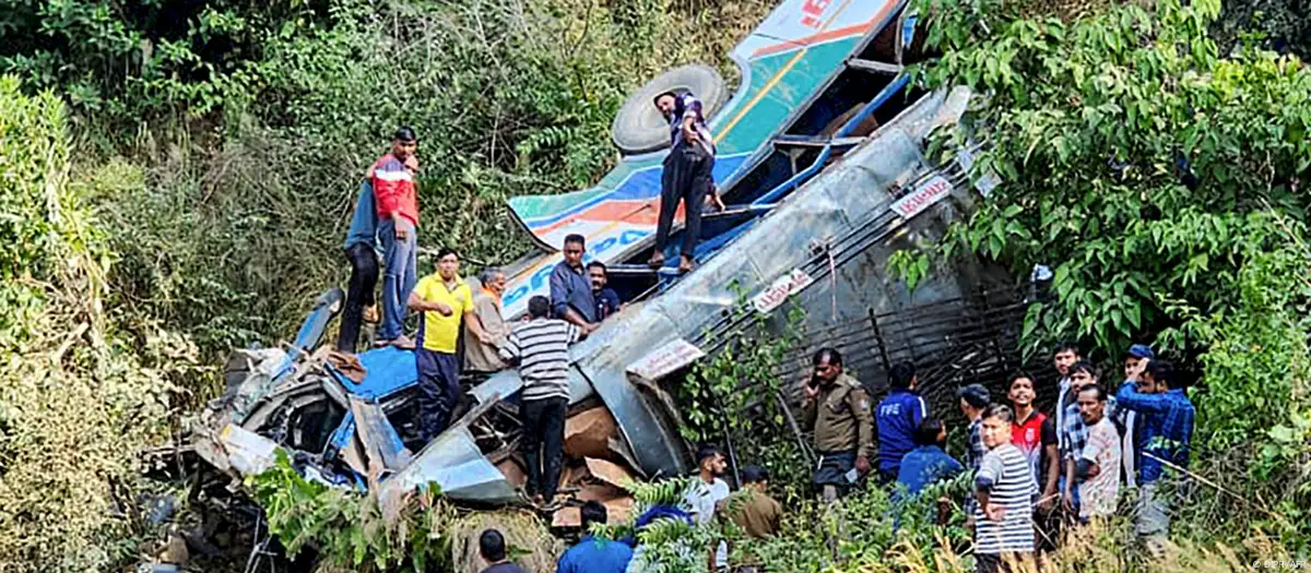 India: Deadly bus crash in Uttarakhand state