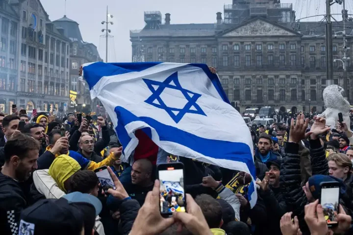 Israel sends 'rescue planes' to Amsterdam after clashes