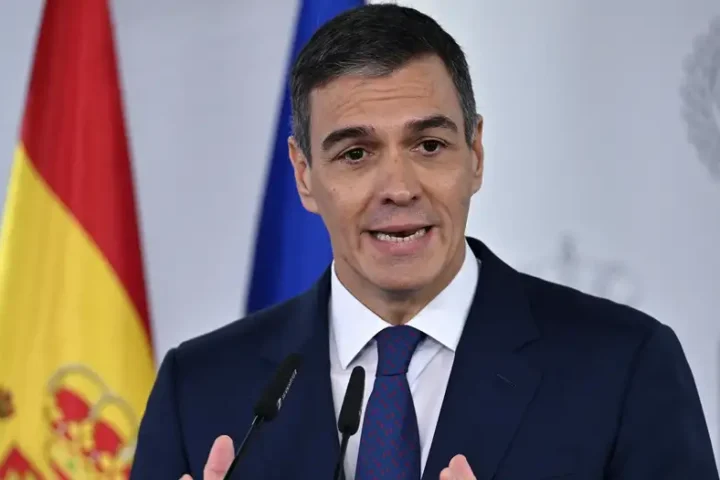 Spain: PM Sanchez announces €3.76 billion in flood aid