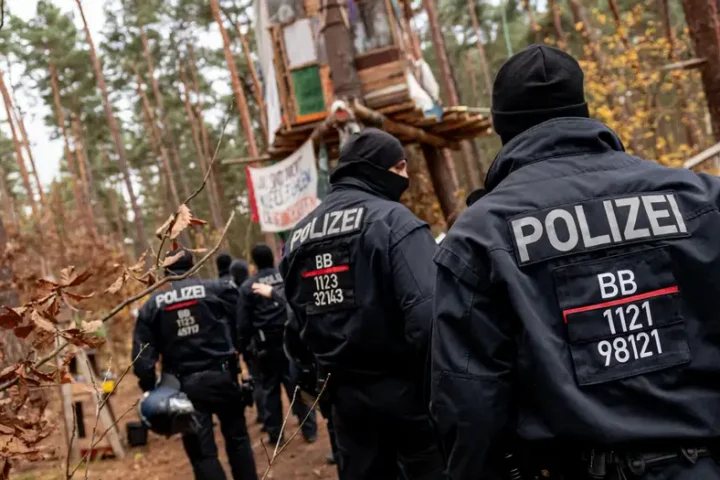 Germany: Police remove Tesla protesters from forest camp