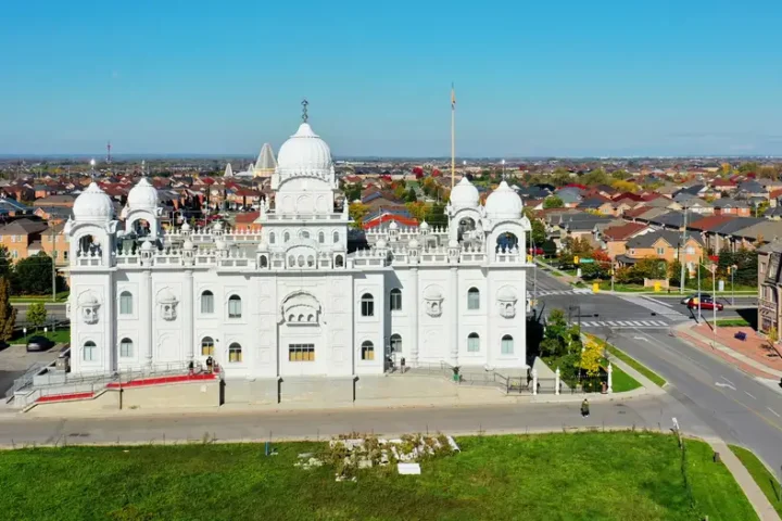 Canada: Three charged over violence at Hindu temple