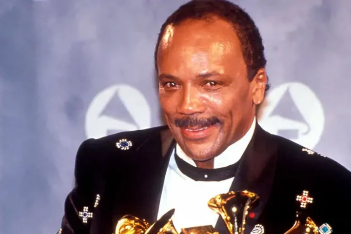 Quincy Jones: 'Thriller' producer dies at 91