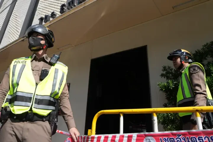 Bangkok hotel fire kills 3 tourists